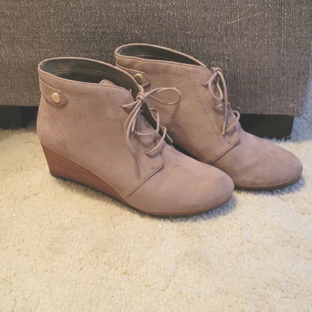Dr. Scholl's suede booties size 8.5